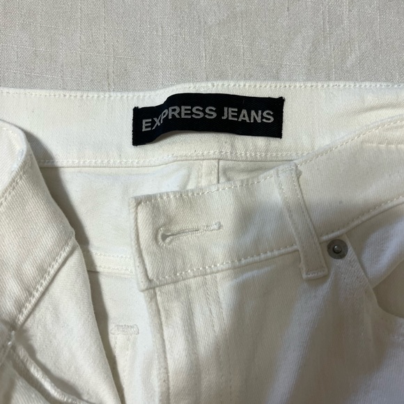 Express white jeans with rips size 12 - Picture 3 of 3